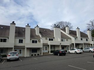 2A Jeanette Rd, Danbury, CT 06811