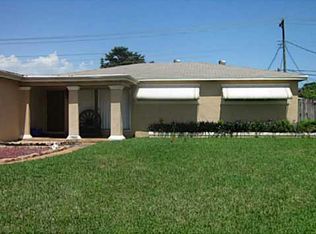 7015 SW 16th St, Pembroke Pines, FL 33023
