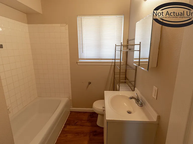 700 W Cunningham Dr #C — Photo 11