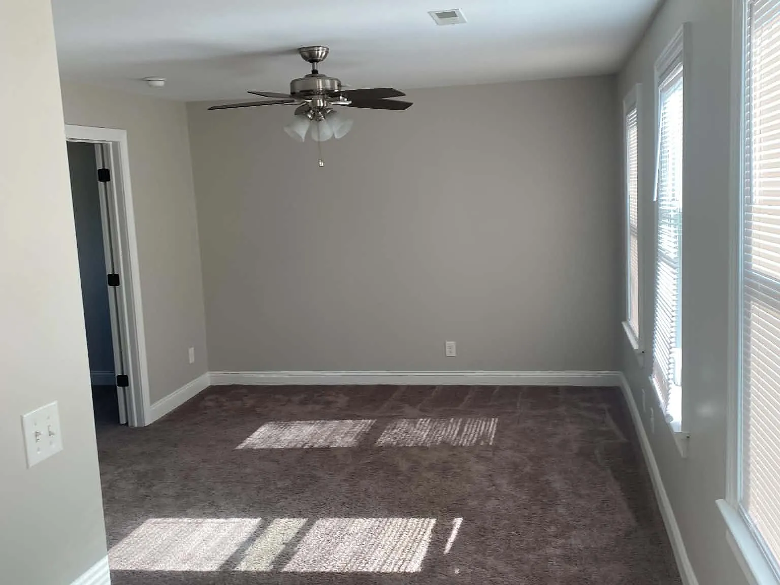 1 bed, $975 — Photo 1