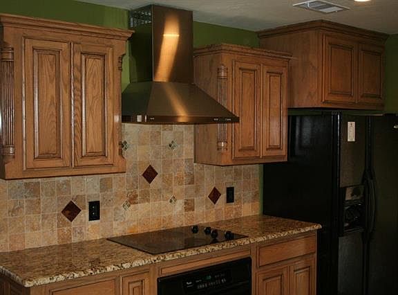 5th image of 4701 Glenbrook Dr