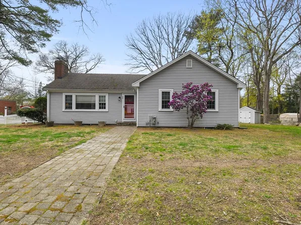 45 Bradford Ave, Sharon, MA 02067