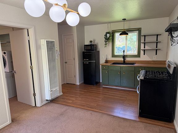 3rd image of 146 E 4th Ave #2