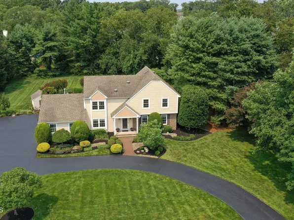 9 Strathmore Court, Freehold, NJ 07728
