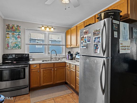 5th image of 211 Club Colony Drive