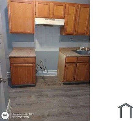 2nd image of 4817 S King Dr #1