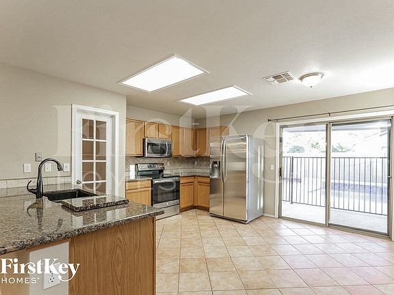 5th image of 5314 E Flower Ave