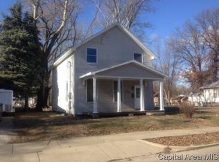 505 S Cherokee St, Taylorville, IL 62568