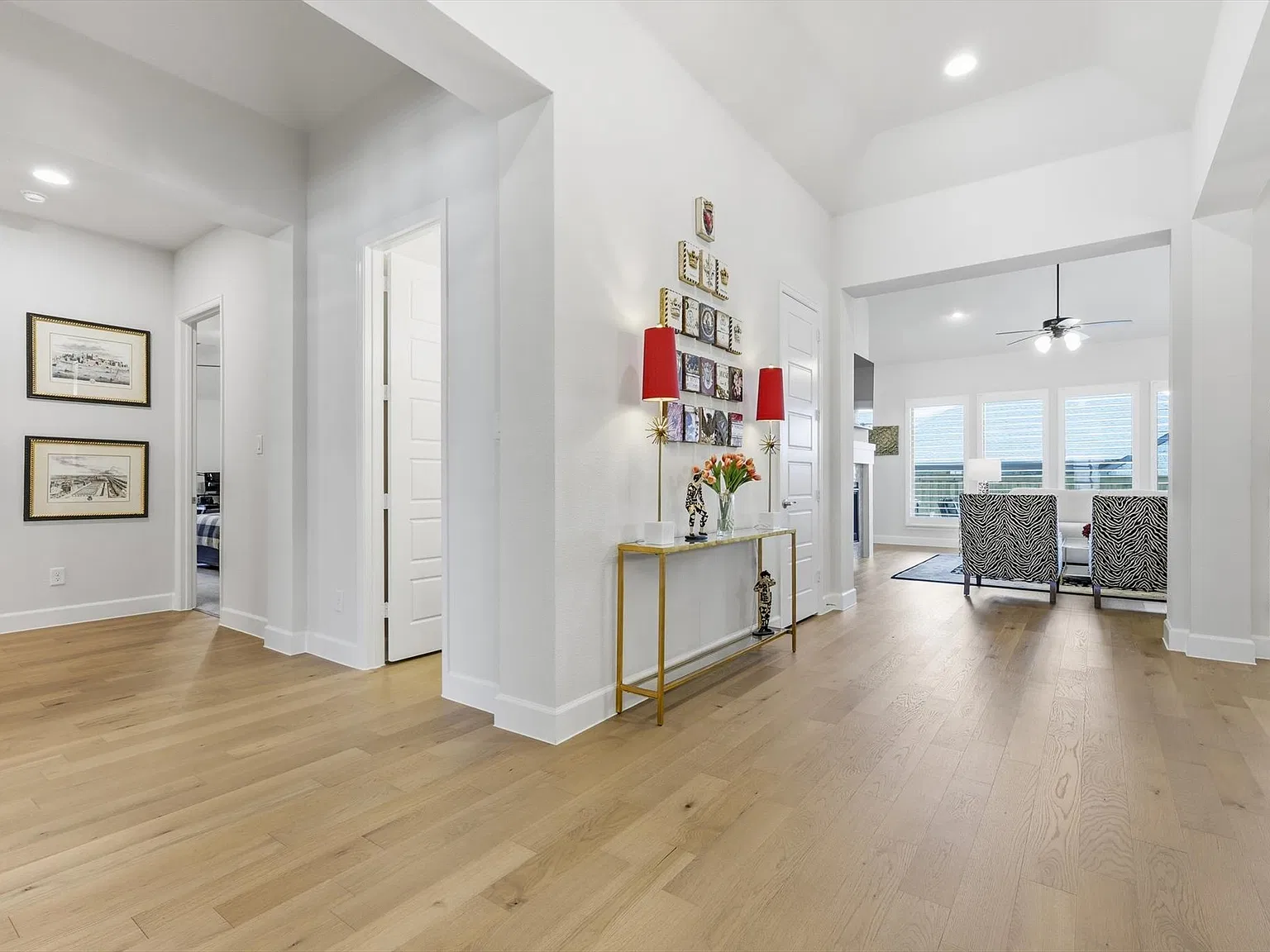 3 bed, 3.5 bath, 3411 sqft, $3,900 — Photo 3