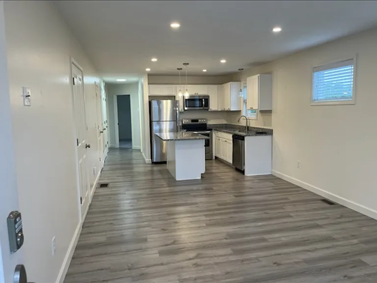 430 Ward Dr #B — Photo 7