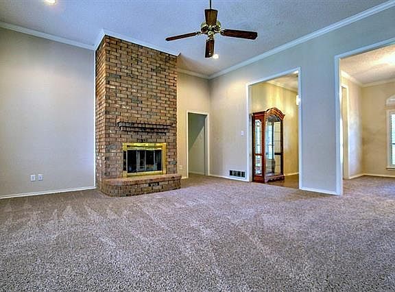 5th image of 700 Williamsburg Dr