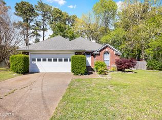 24 Weslake Cv, Jackson, TN 38305