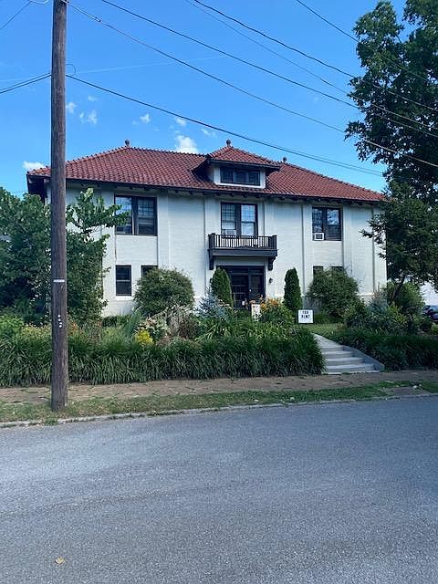 1st image of 610 Fortwood Pl APT 3