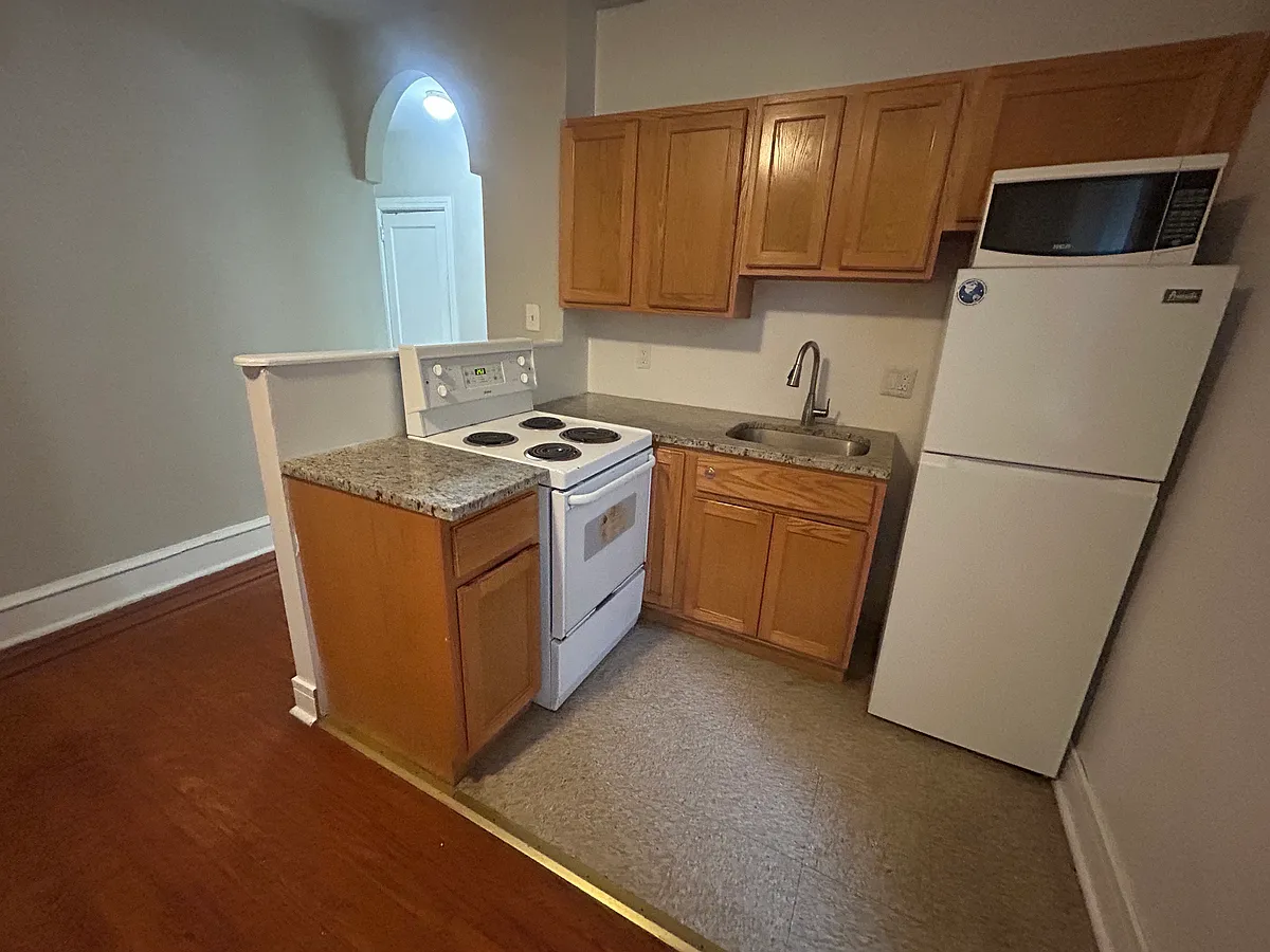 Building Photo - 4537 Osage Ave #5