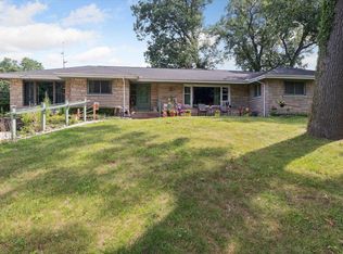 1356 Oak Ridge Dr, South Bend, IN 46617