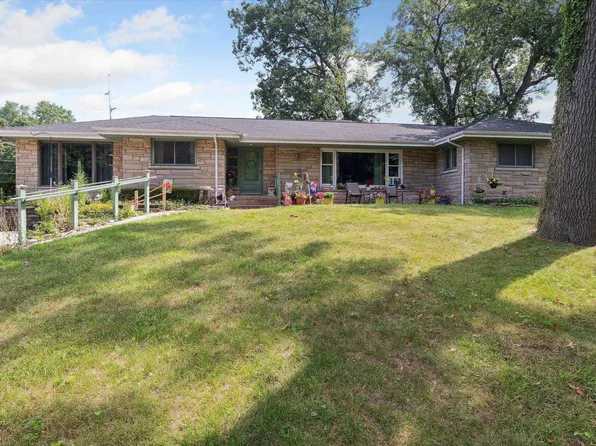 1356 Oak Ridge Dr, South Bend, IN 46617