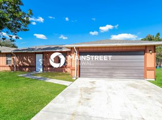 647 Pampas St NW, Palm Bay, FL 32907