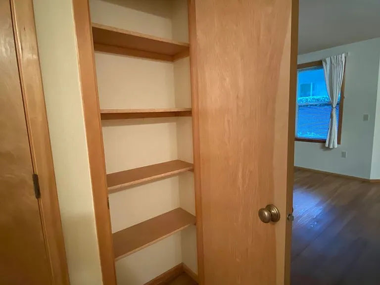 Christopher Crest Apartments — Photo 7