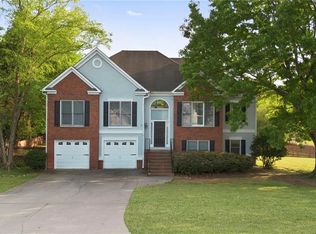 4 Stonehenge Ct, Cartersville, GA 30120