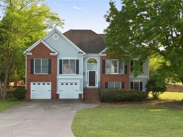 4 Stonehenge Ct, Cartersville, GA 30120