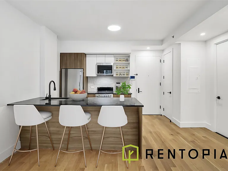 209 N 11th St #601I — Photo 2
