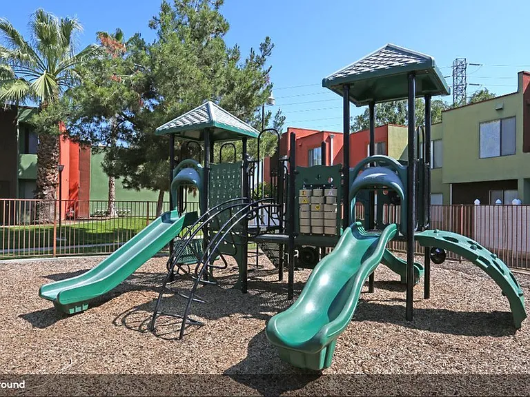 Hunter Place — Photo 17