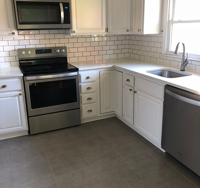 2nd image of 938 Janeka Ln