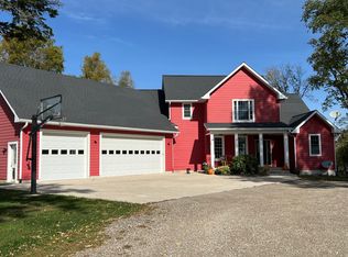 3281 E 19th Rd, Ottawa, IL 61350