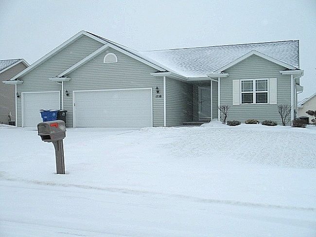 1st image of 1558 Meadow Heights Cir