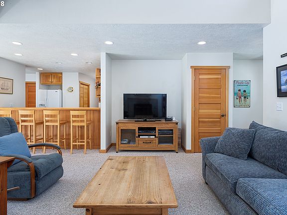 5th image of 5880 Barefoot Ln