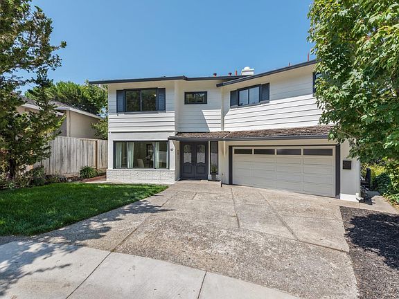 3rd image of 47 Treetop Ln