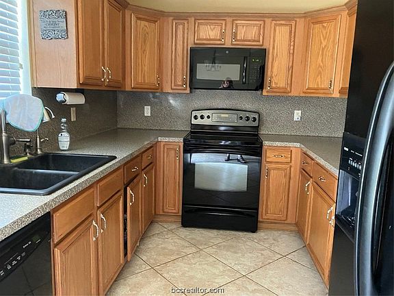 5th image of 5879 County Road 420 #A