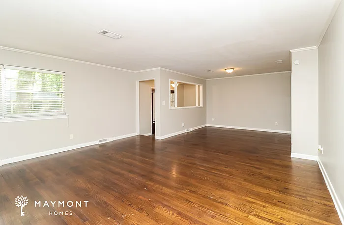 5545 Pine Lane Dr — Photo 3