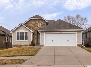 18886 Mayberry Plz, Elkhorn, NE 68022
