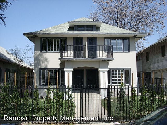 1st image of 1271 1/2 W 37th Pl #3375326