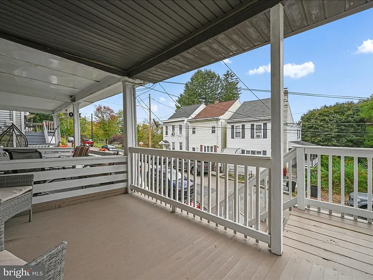 617 Pierce St — Photo 10