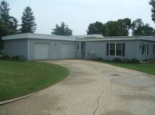 522 Billings St, Princeton, IL 61356