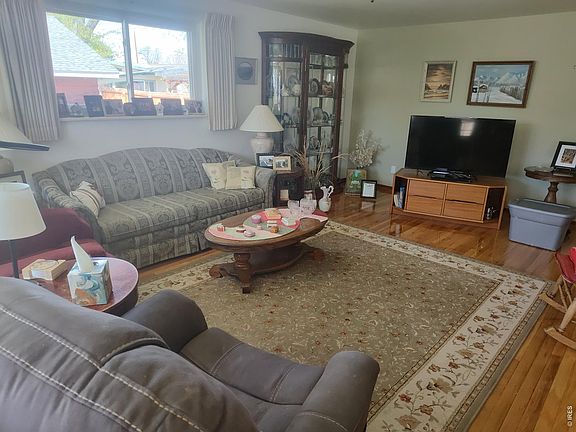 5th image of 1350 Sharpe Pl
