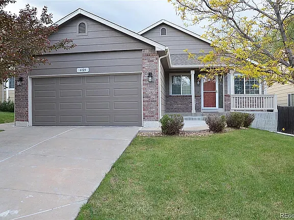 3 bed, 2470 sqft, $3,190 — Photo 2