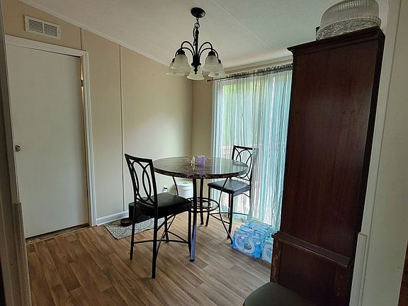 5th image of 185 Bearcreek Rd