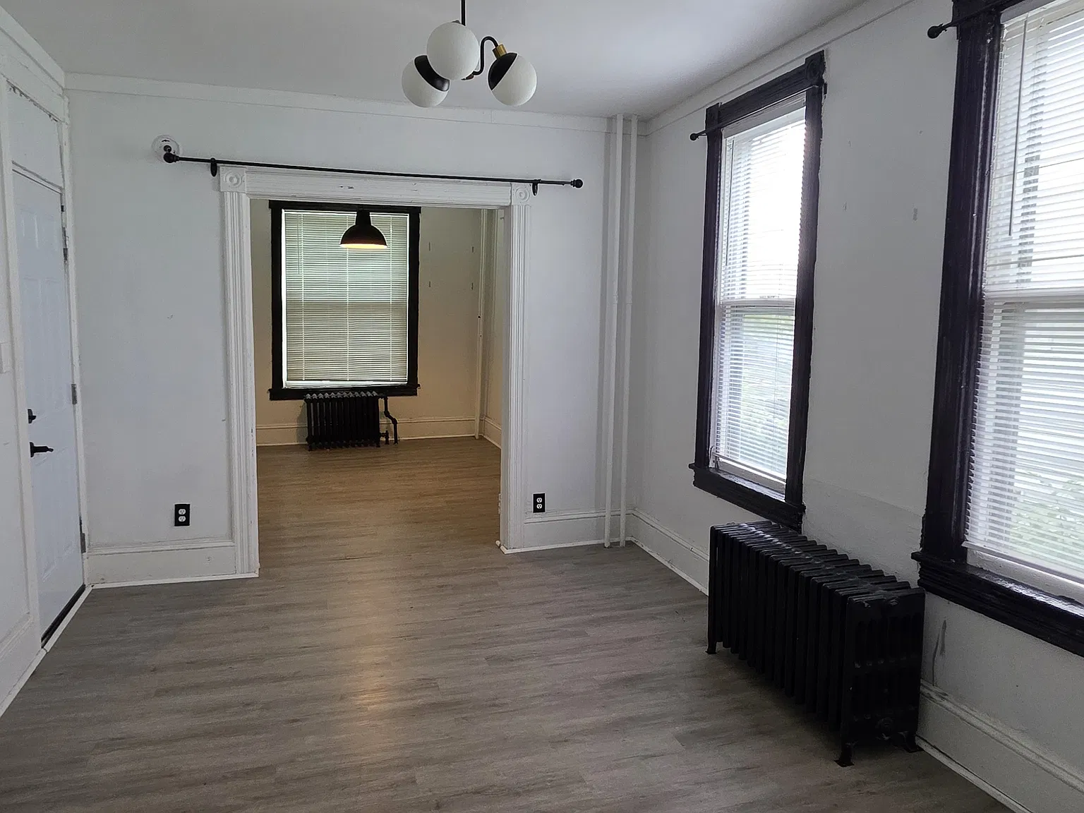 1 bed, 900 sqft, $1,000 — Photo 1