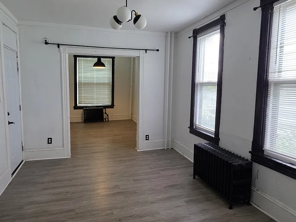 681 York Ave #2