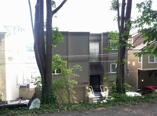 10690 Riviera Pl NE, Seattle, WA 98125