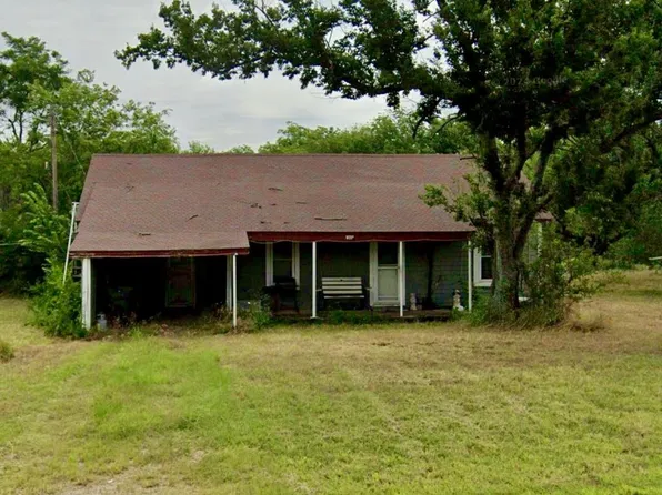 2102 Duncan Lake Rd, Marlow, OK 73055