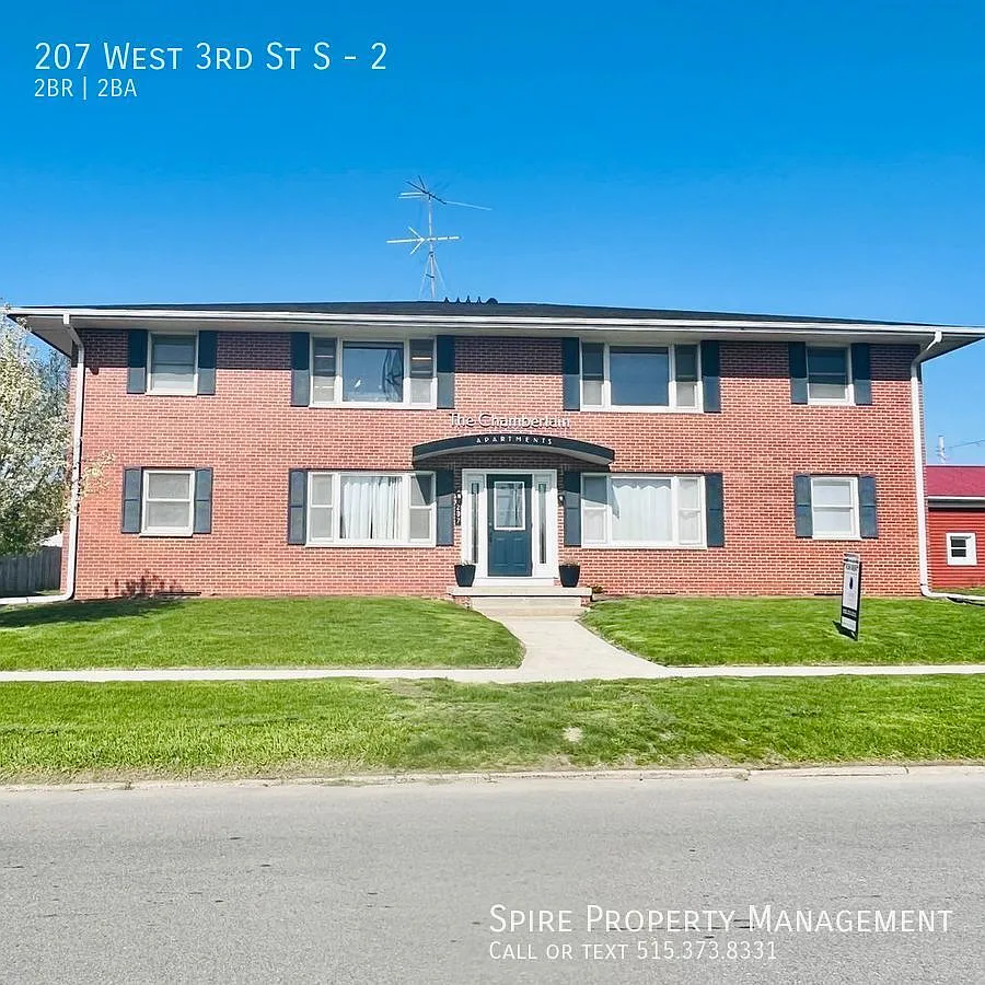 Luxury 2 Bedroom, 1.5 Bath Townhome for Rent in Newton, Iowa — Photo 3
