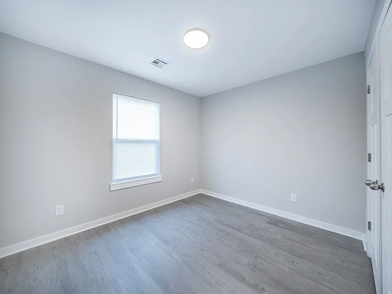 16828 W Lawson St #16828 — Photo 10