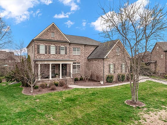 2nd image of 1846 Longmoore Ln