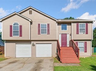 7106 Oakwood Cir, Rex, GA 30273