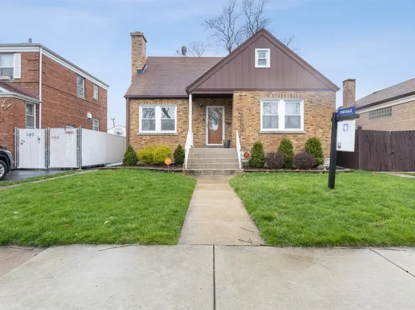 9724 S Maplewood Ave, Evergreen Park, IL 60805