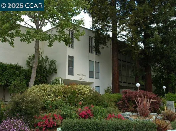 1305 Boulevard Way APT 311, Walnut Creek, CA 94595